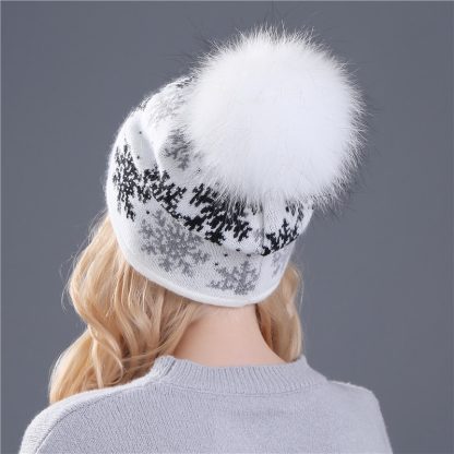 Trendy Pom Pom Beanie - Image 2